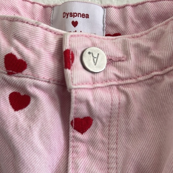 ABRAND × DYSPNEA CLAUDIA DENIM CUT OFF
SHORTS PINK HEART - Picture 10 of 11